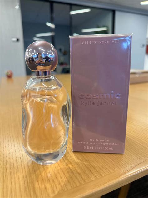 Kylie Jenner Cosmic Perfume Review .